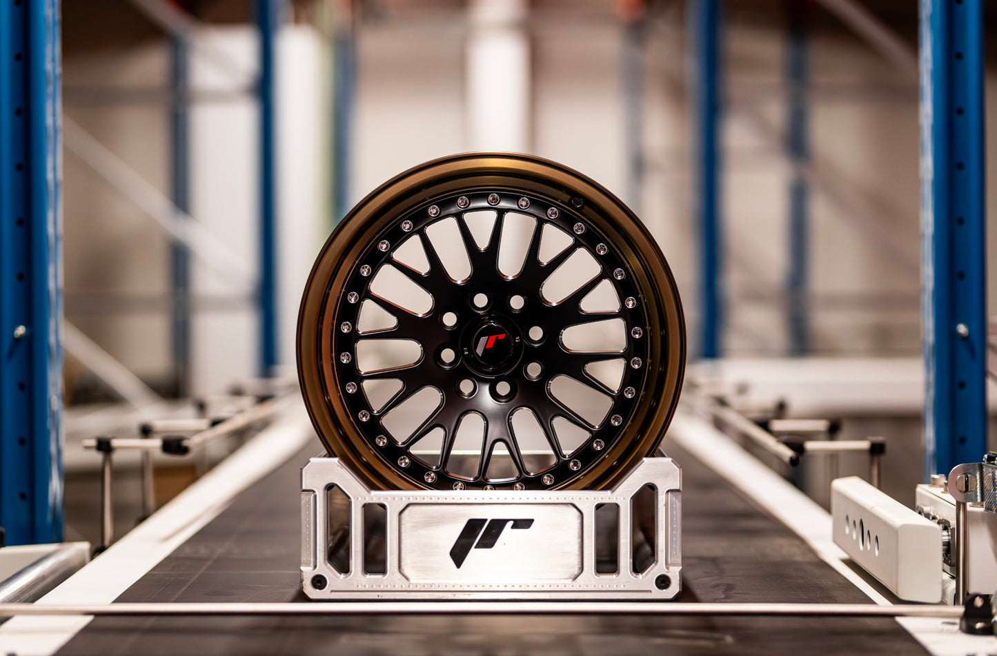 Japan Racing | JR10 | Matt Black - Bronze Lip