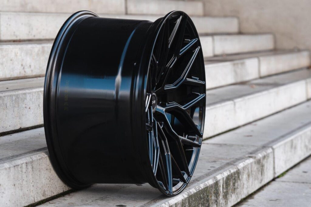 La Chanti Performance LC-P2 | 19" inch | Glossy Black