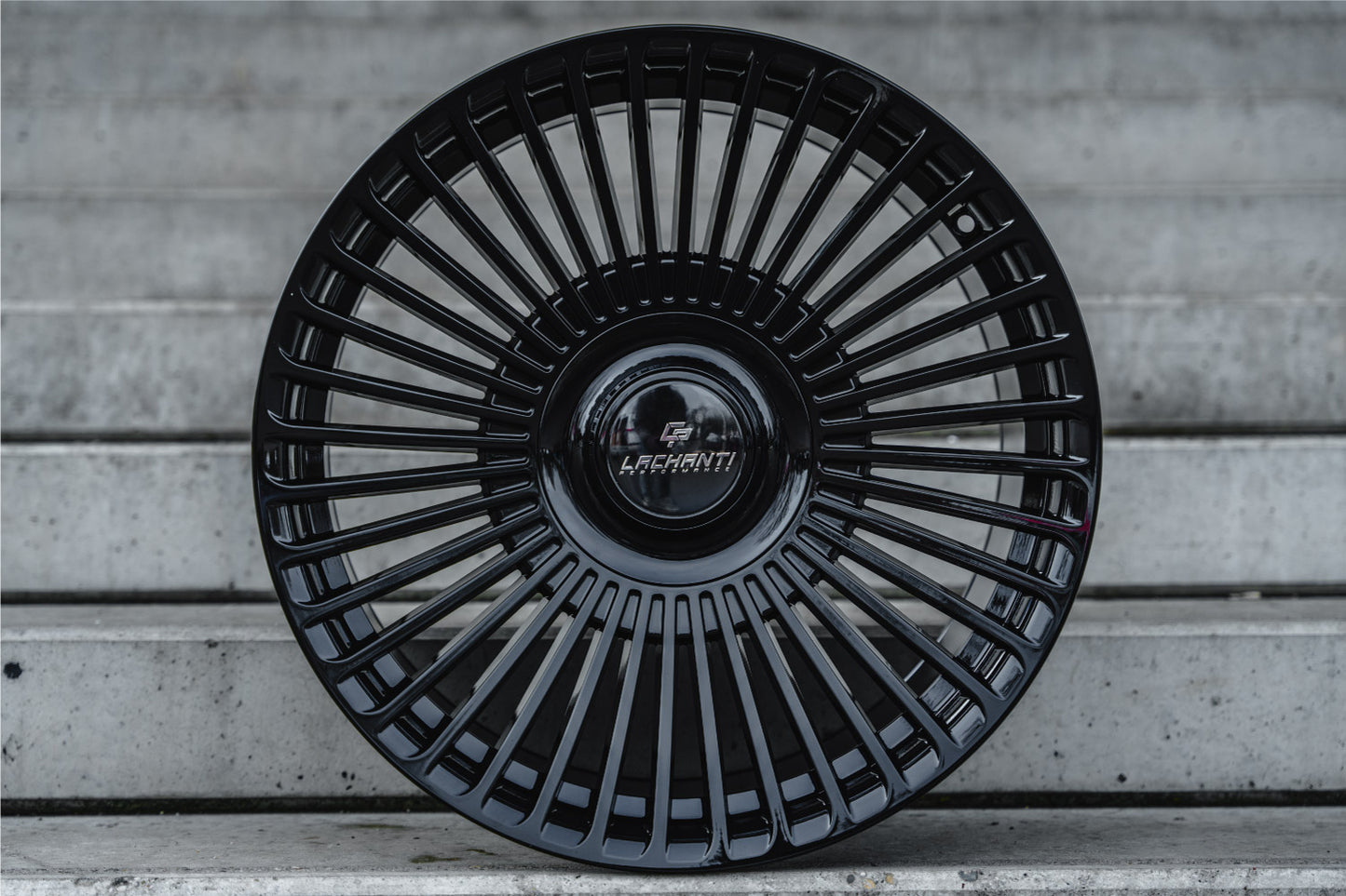 La Chanti Performance LC-P19 | 20" inches | Glossy Black