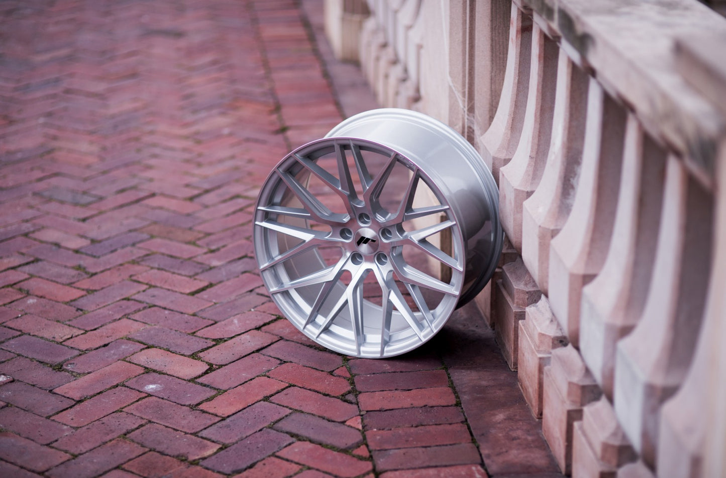 Japan Racing | JR28 | Silver Machined Face