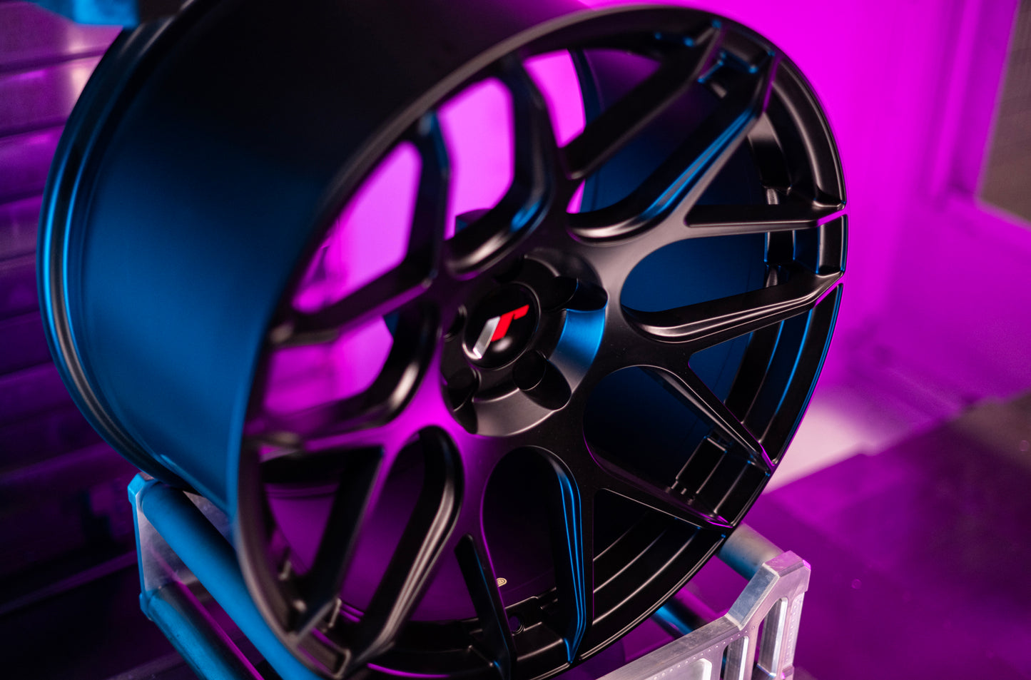 Japan Racing | JR18 | Matt Black