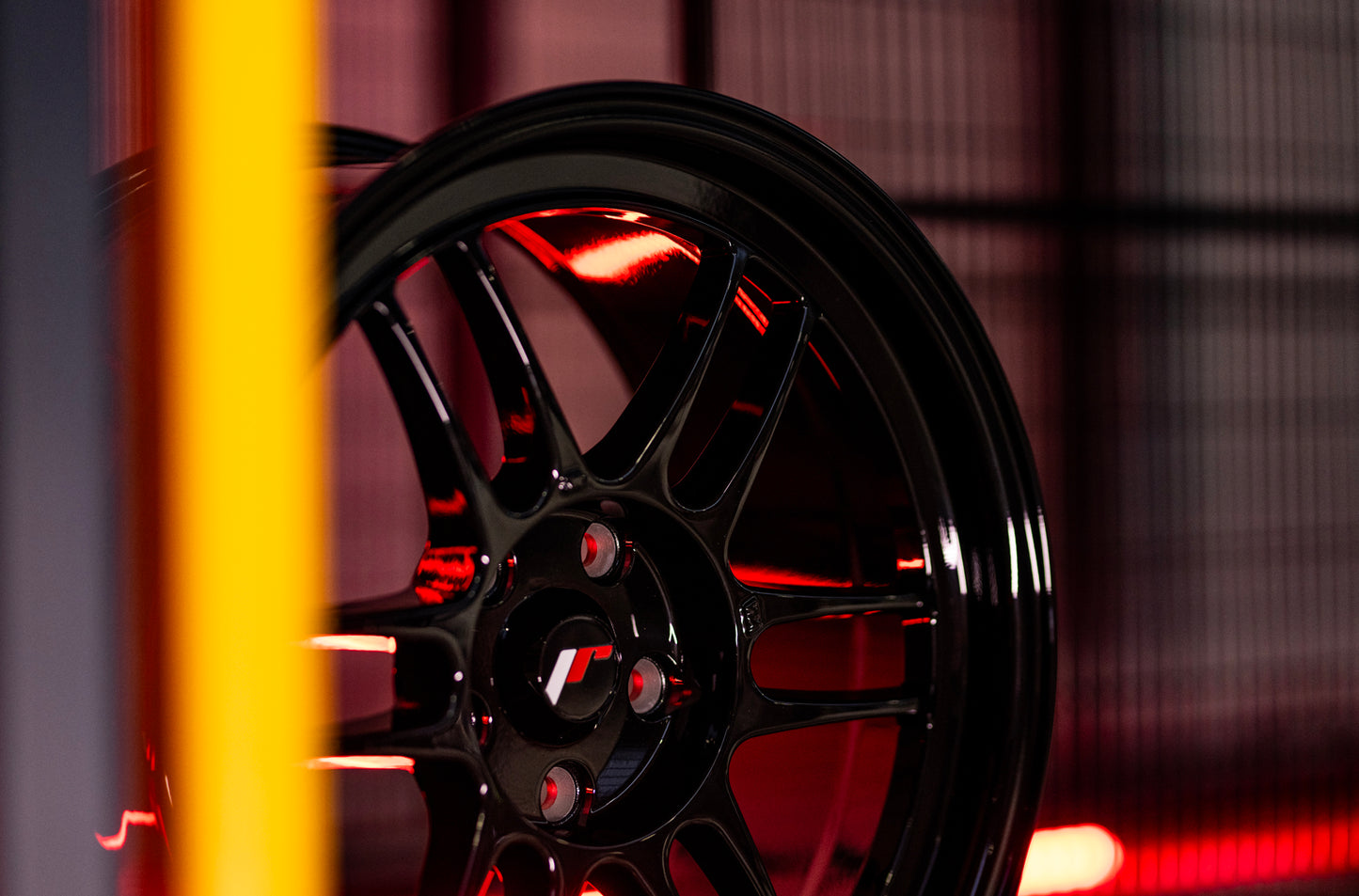 Japan Racing | JR7 | Glossy Black