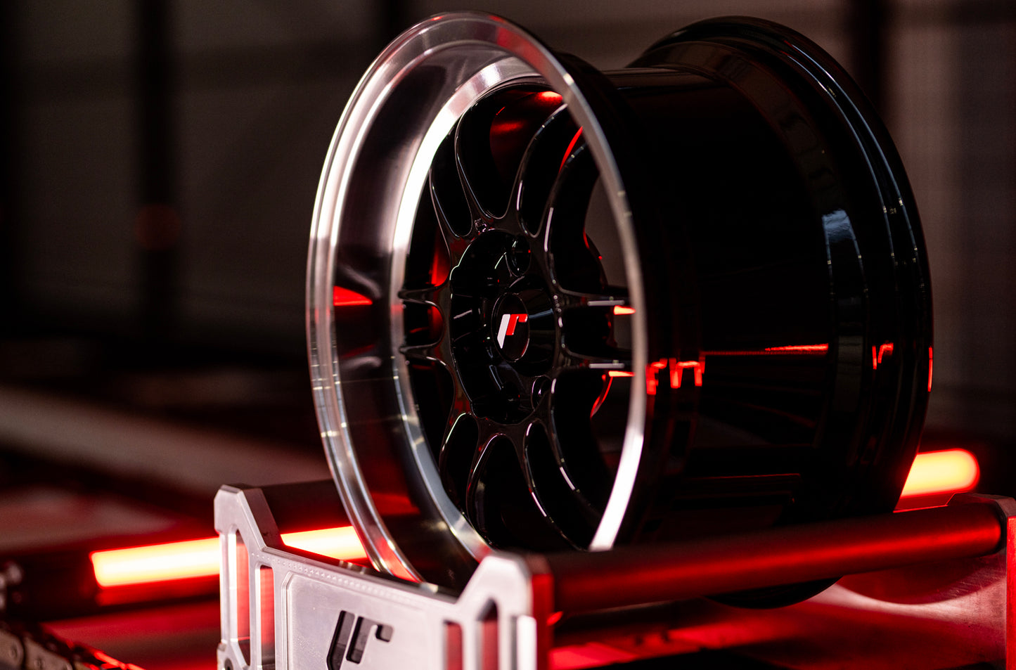 Japan Racing | JR7 | Gloss Black - Machined Lip
