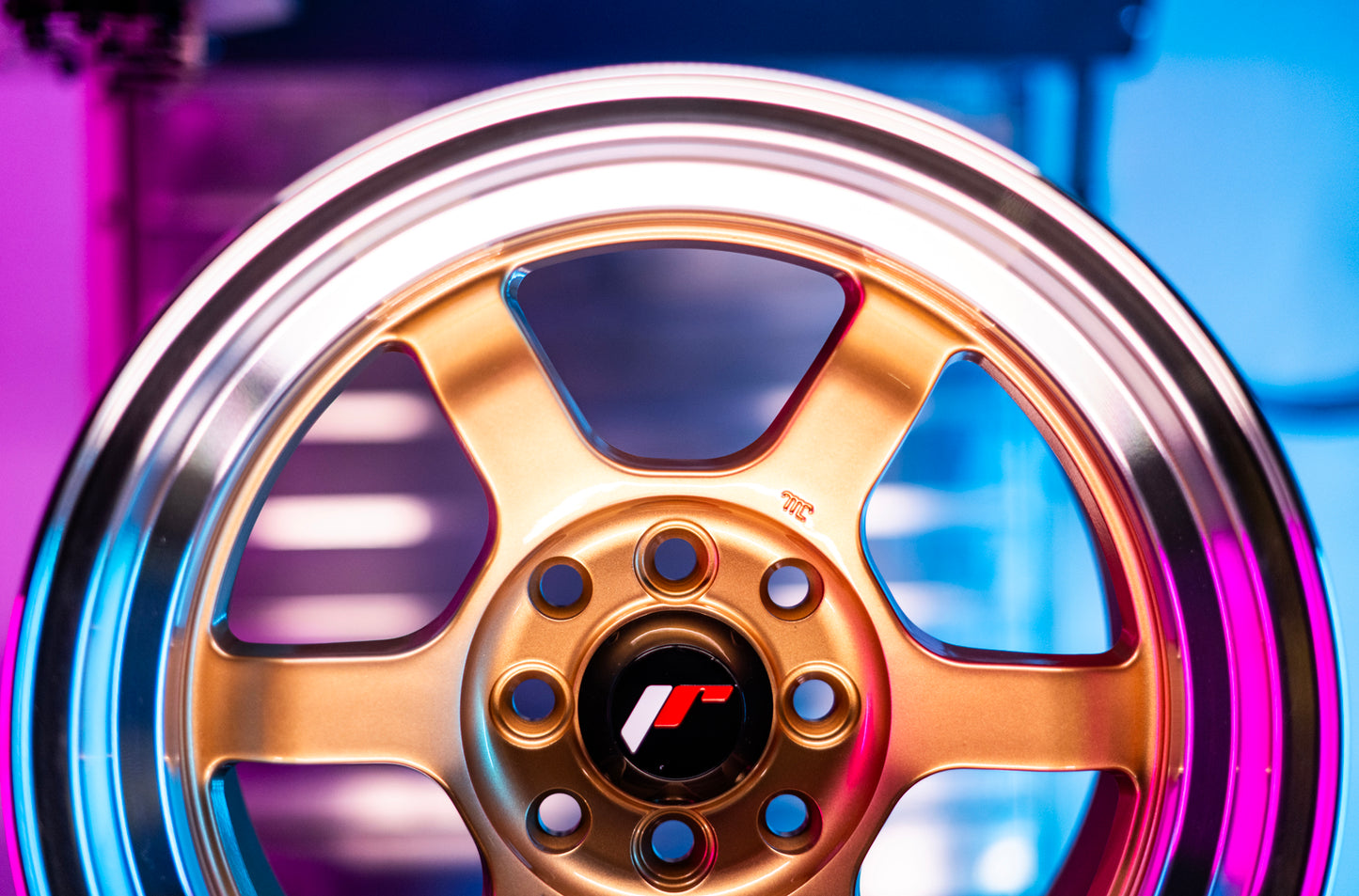 Japan Racing | JR12 | Gold