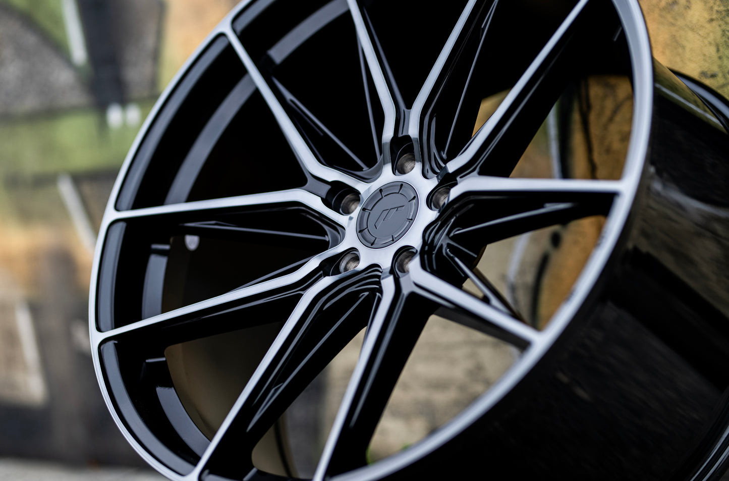 Japan Racing | JR44 | Gloss Black Machined Face